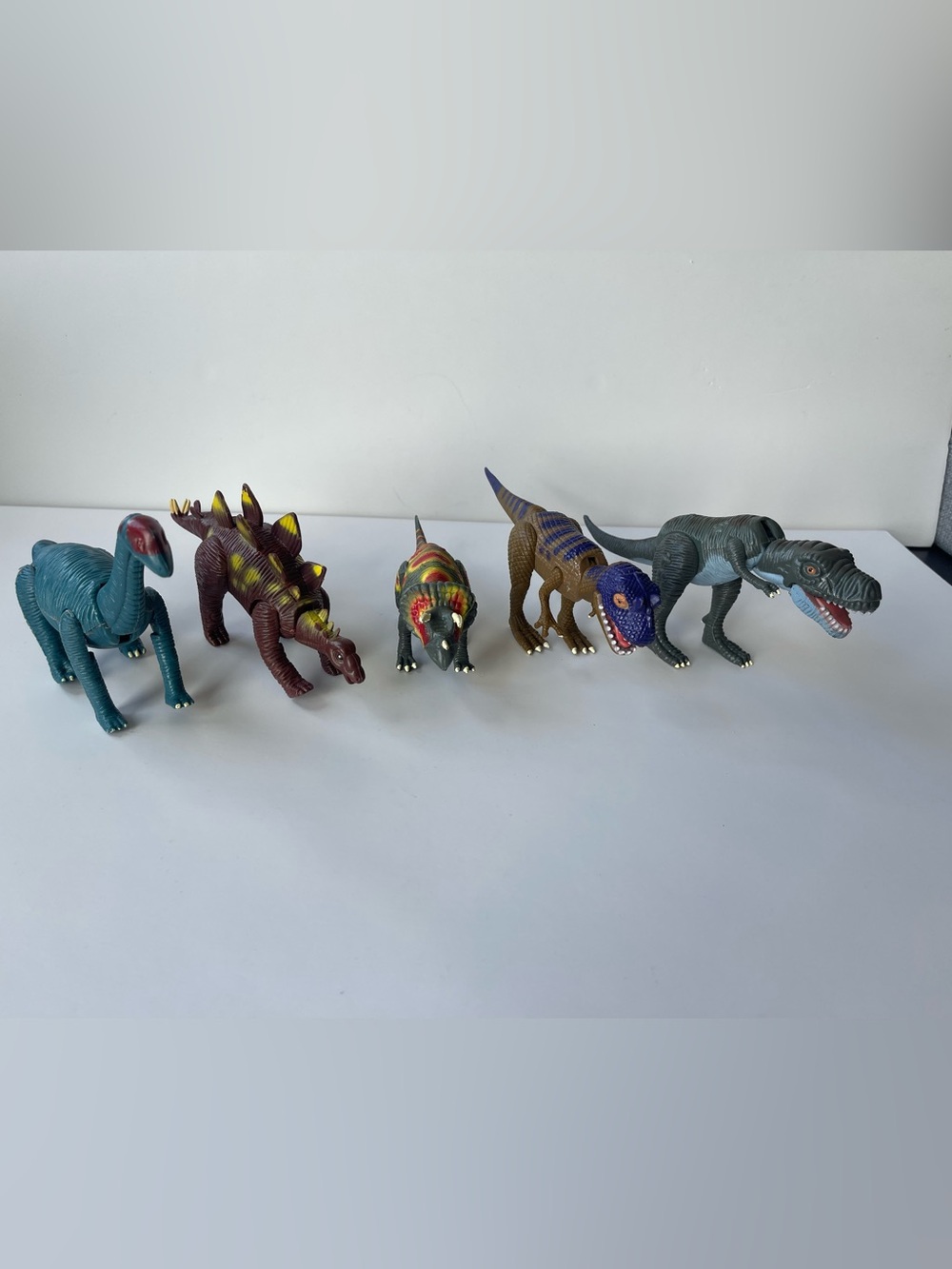 K&M Dinosaurs Lot of 5 2001 In Excellent Used Condition